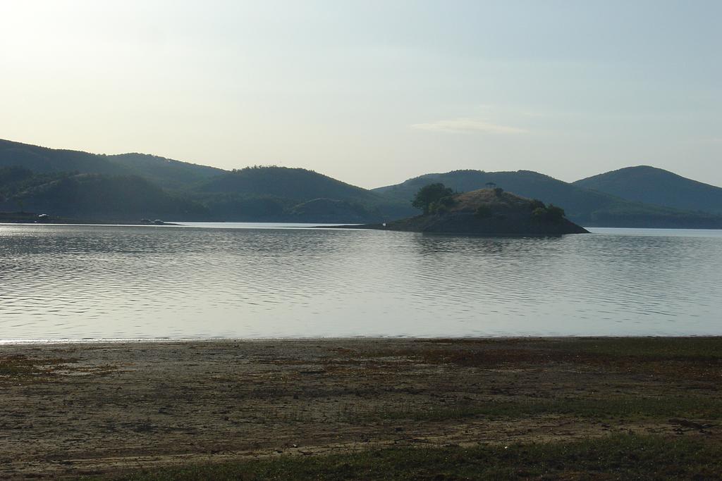 The Lake'S House Kryonerion Екстер'єр фото